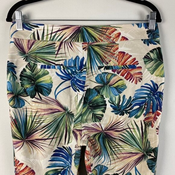 Chicos Pants Womens 0 US 4 Secret Stretch Palm-Print Straight-Leg Crops - Picture 5 of 9